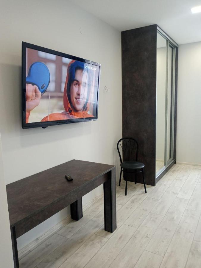 Як Вдома ! Apartment อุชโฮรอด ภายนอก รูปภาพ